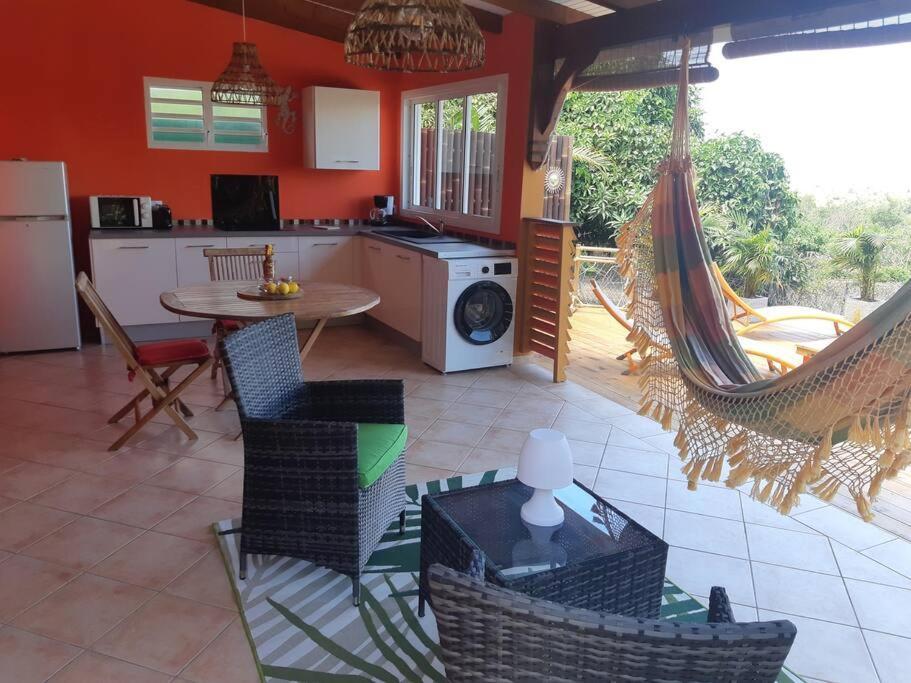 TI COIN RELAX bungalow vue mer piscine privée Saint-Francois  Exterior foto